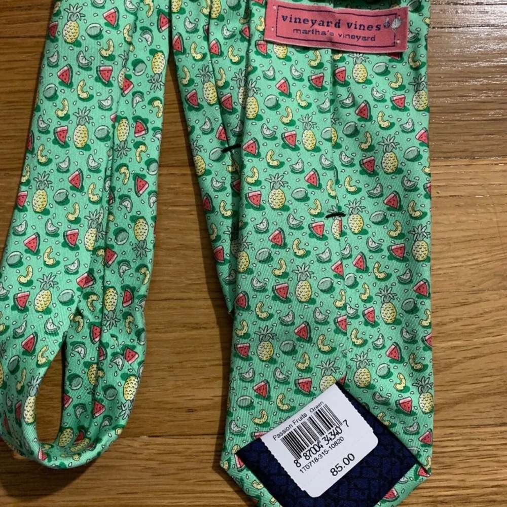 Vineyard Vines Tie